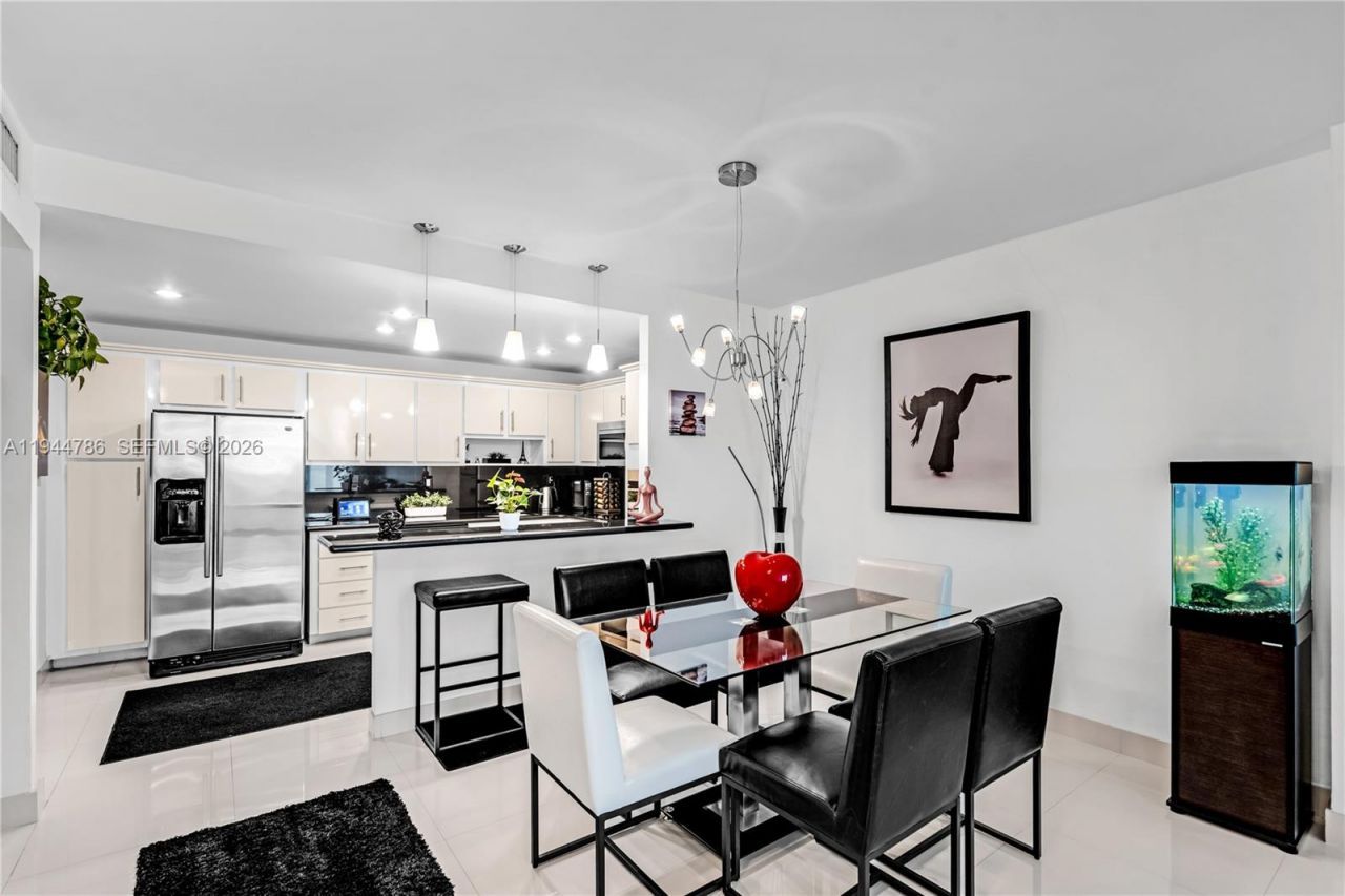 19380 Collins Ave, Unit 307, Sunny Isles Beach, FL 33160 Photo