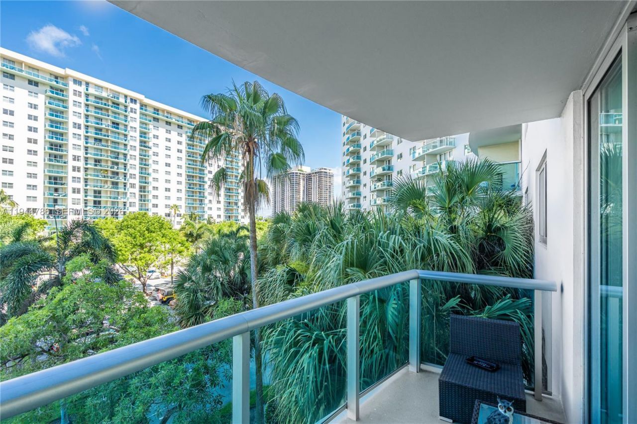 19380 Collins Ave, Unit 307, Sunny Isles Beach, FL 33160 Photo