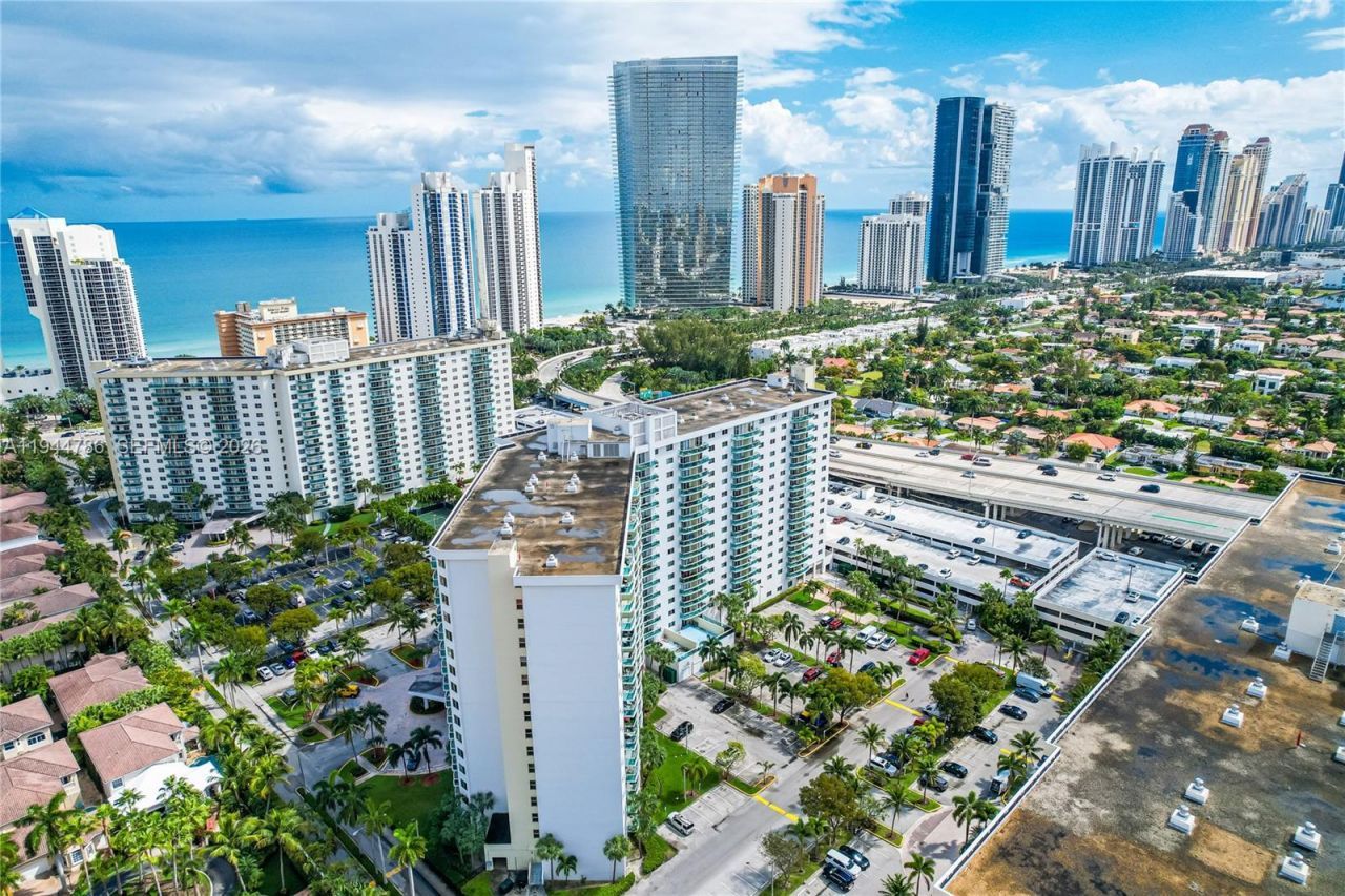 19380 Collins Ave, Unit 307, Sunny Isles Beach, FL 33160 Photo