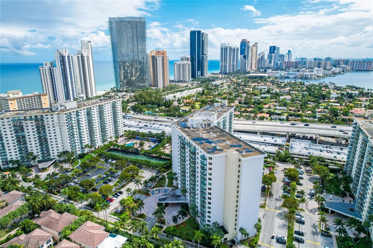 19380 Collins Ave, Unit 307, Sunny Isles Beach, FL 33160 Photo