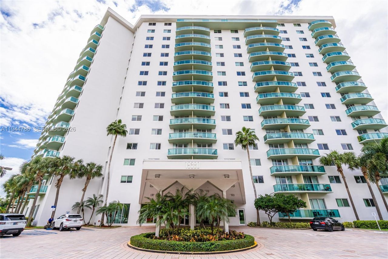 19380 Collins Ave, Unit 307, Sunny Isles Beach, FL 33160 Photo