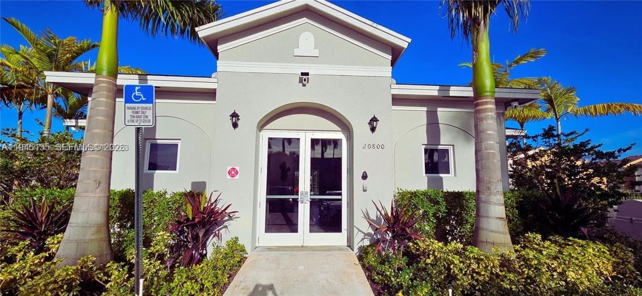 1002 NW 208th Ter, Miami Gardens, FL 33169 Photo