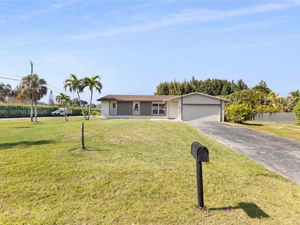 4841 SW 201st Ter, Southwest Ranches, FL 33332