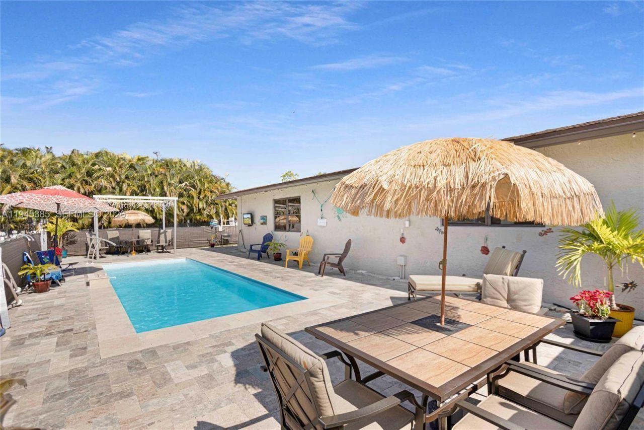 4841 SW 201st Ter, Southwest Ranches, FL 33332 Photo