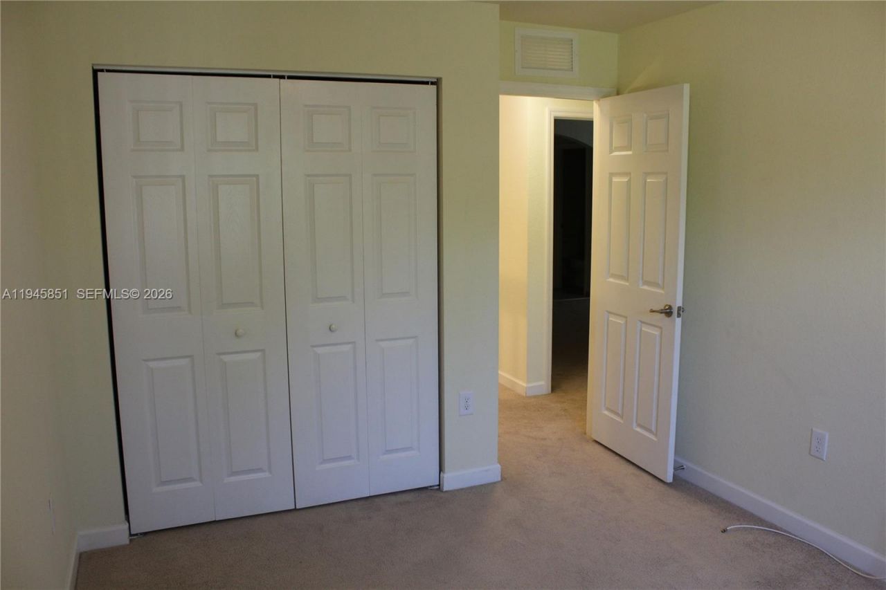 22501 SW 88th Pl, Unit 15-25, Cutler Bay, FL 33190 Photo