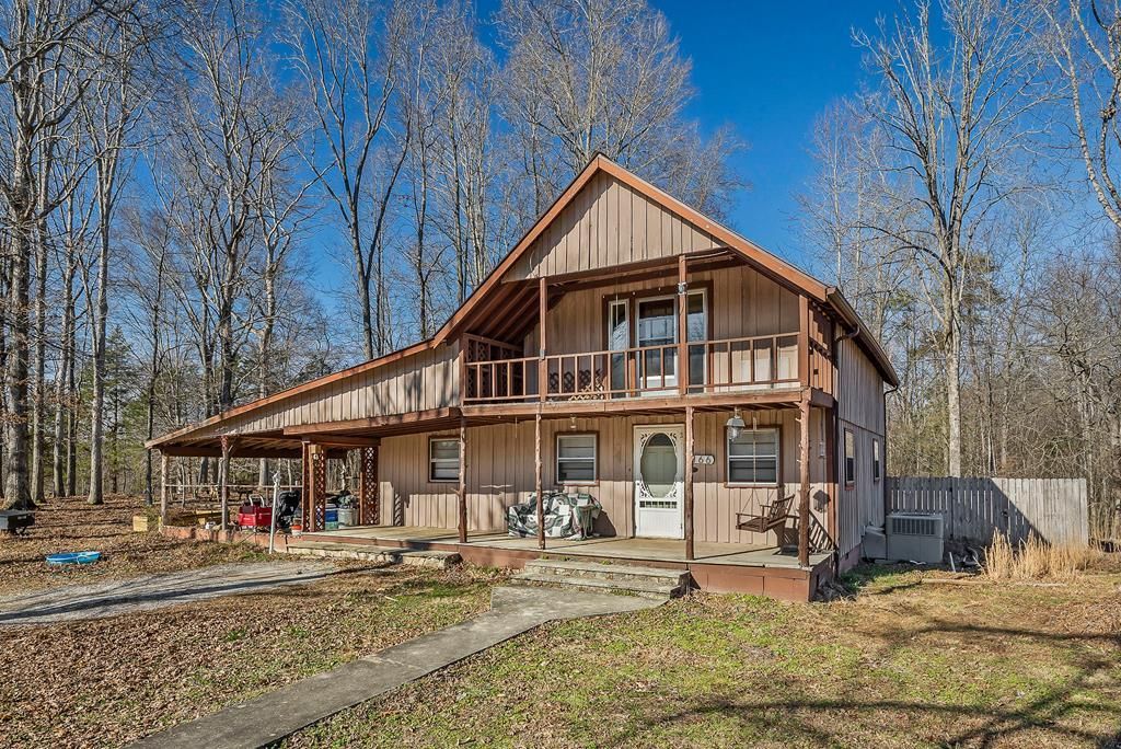 166 Brady Ln, Hilham, TN 00000 Main Photo