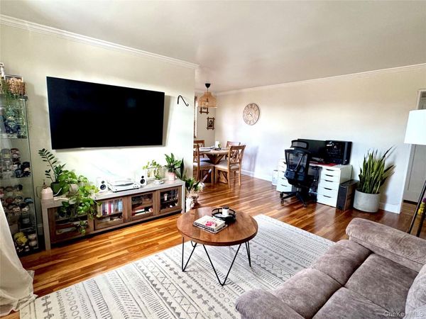 16-19 Utopia Parkway, Unit 2-22, Whitestone, NY 11357