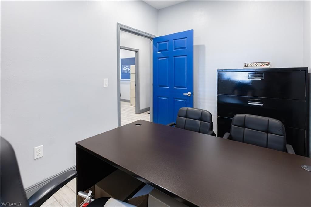 909 SE 13th Pl, Cape Coral, FL 33990 Photo