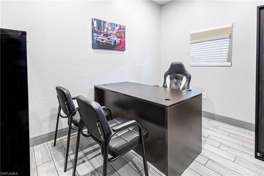 909 SE 13th Pl, Cape Coral, FL 33990 Photo