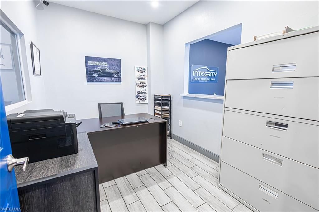 909 SE 13th Pl, Cape Coral, FL 33990 Photo