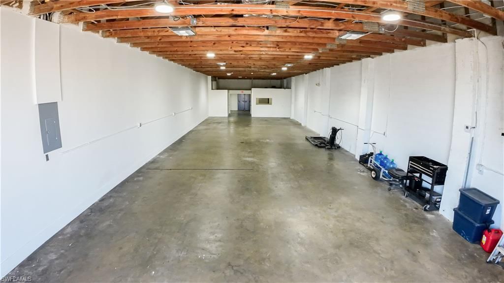 909 SE 13th Pl, Cape Coral, FL 33990 Photo