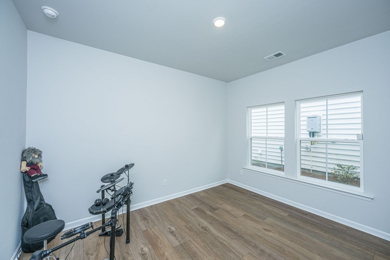 1365 Locals Street Photo 21