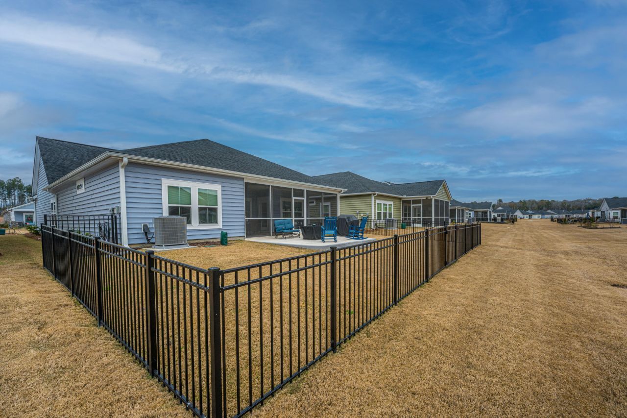 1365 Locals Street Photo 24