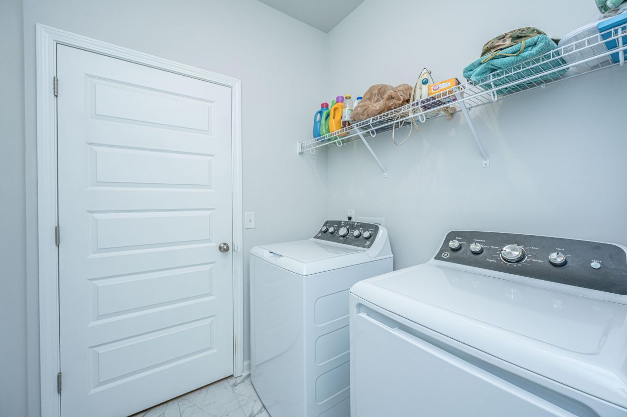 1365 Locals Street Photo 30