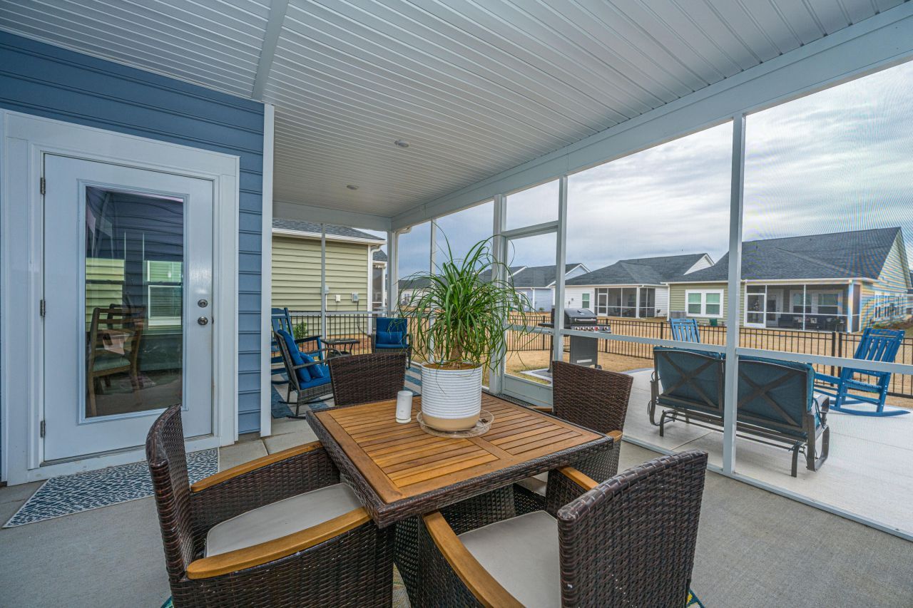 1365 Locals Street Photo 33