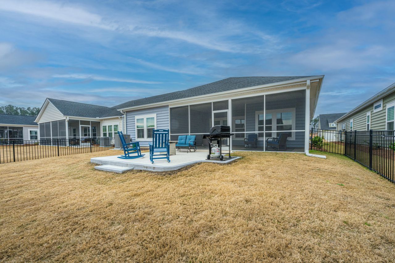 1365 Locals Street Photo 40