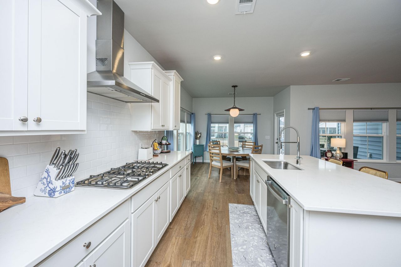 1365 Locals Street Photo 5