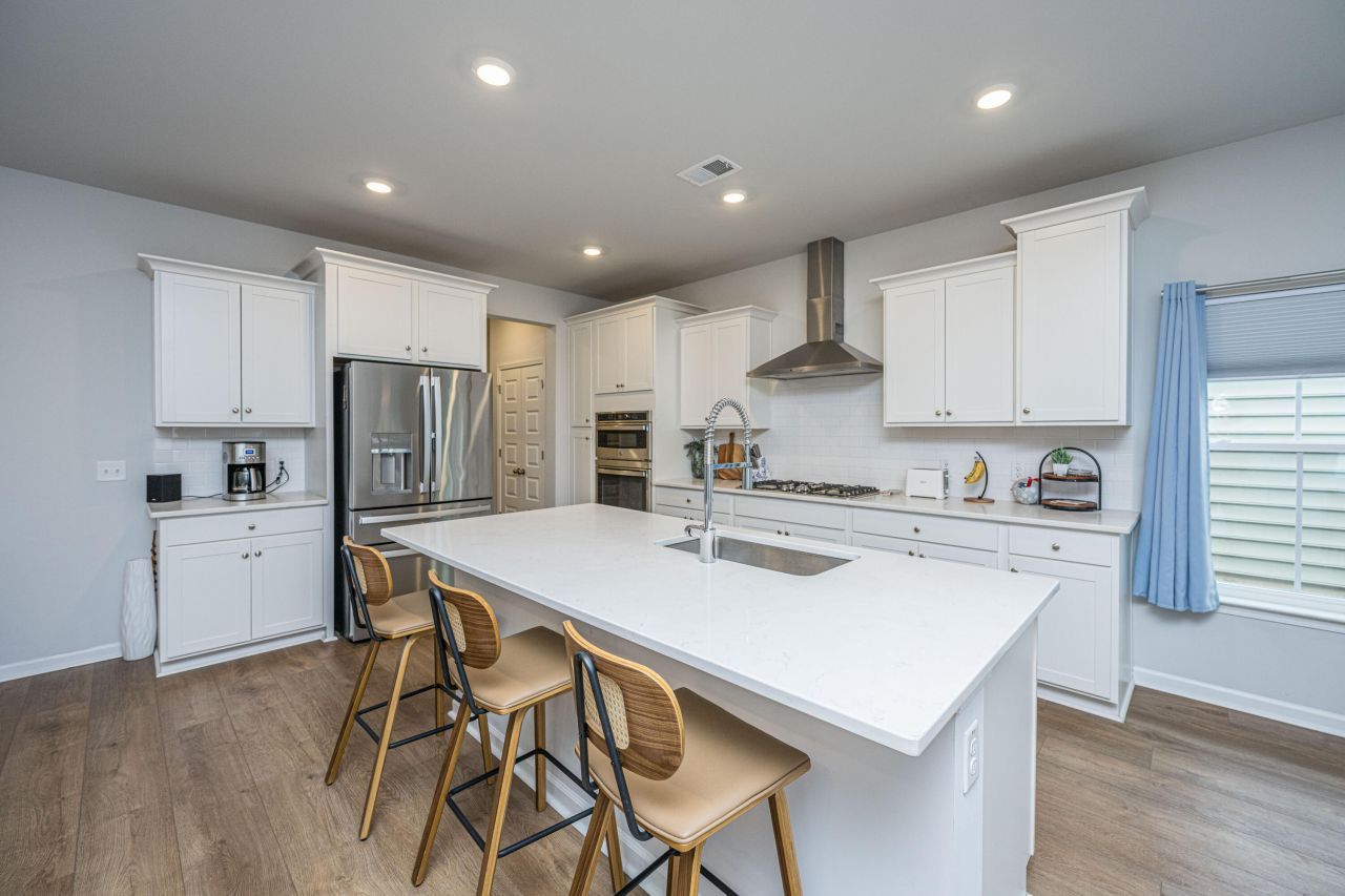 1365 Locals Street Photo 8