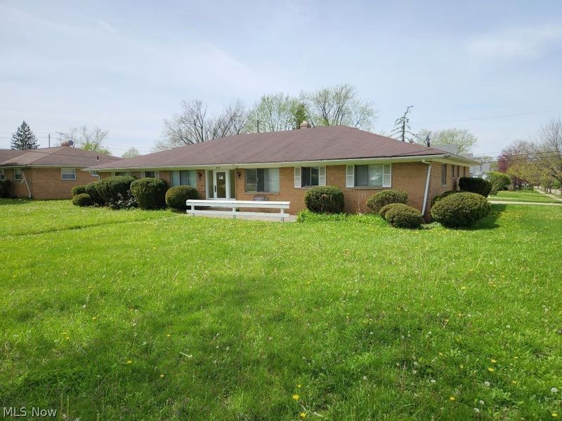 419 Center Road, Bedford, OH 44146 Photo 1