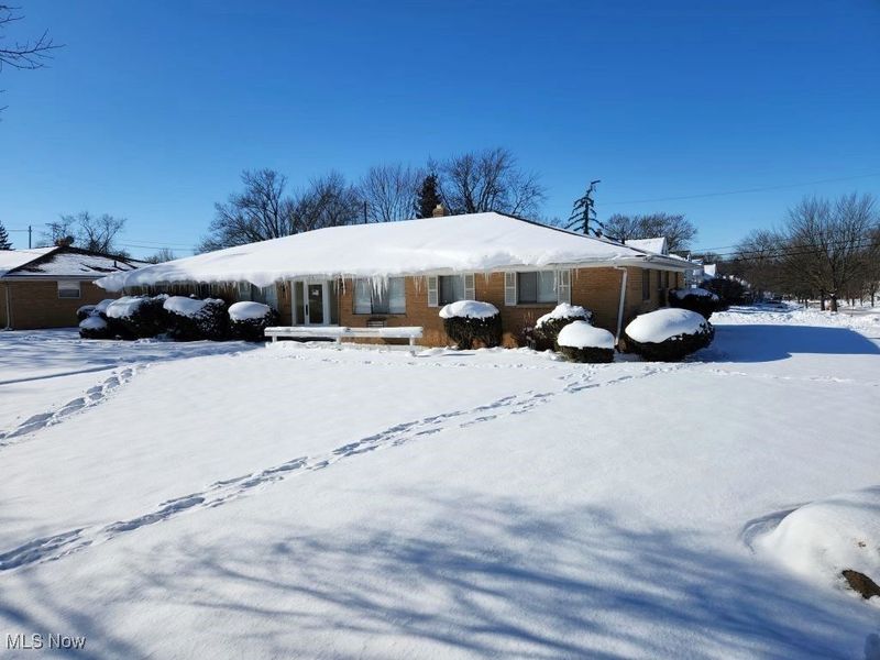 419 Center Road, Bedford, OH 44146 Photo 3