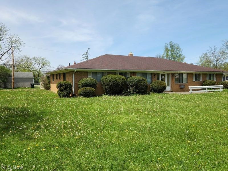 419 Center Road, Bedford, OH 44146 Photo 3