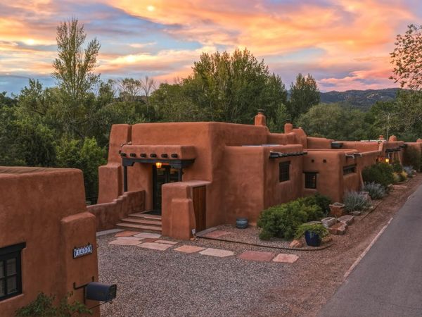 1433 Upper Canyon Road, Santa Fe, NM 87501