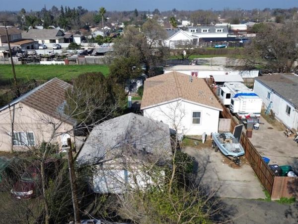 4049 Farmington Rd, Stockton, CA 95215