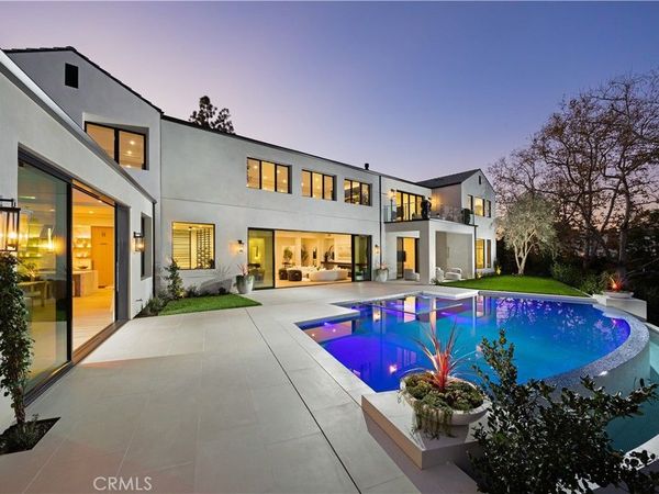 76 Hillcrest Lane, Newport Beach, CA 92660