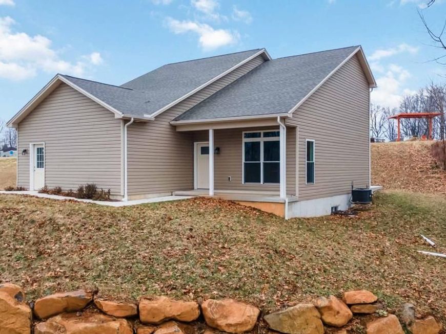 1735 Quarry Road, Lebanon, PA 17046 Main Photo