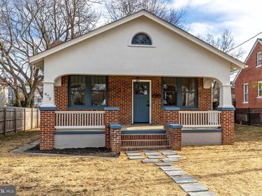 672 SHERWOOD AVENUE, WAYNESBORO, VA 22980