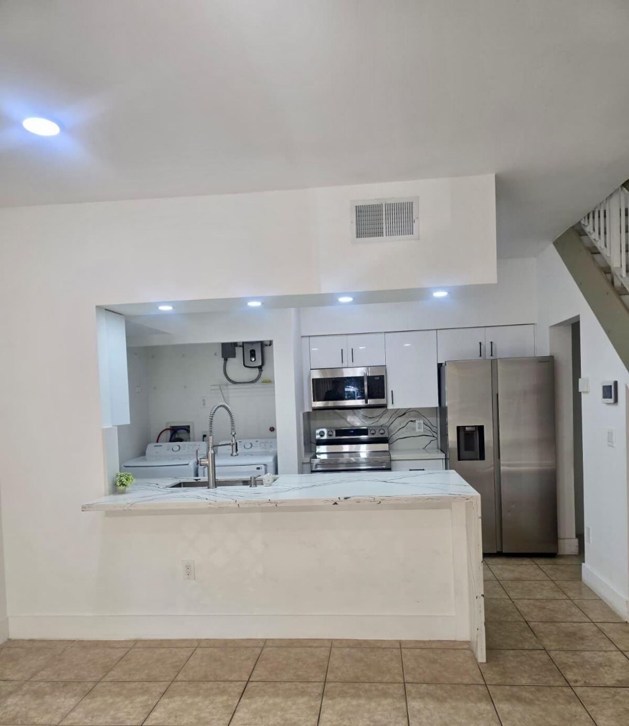 18338 NW 68th Avenue, Unit B, Hialeah, FL 33015 Main Photo