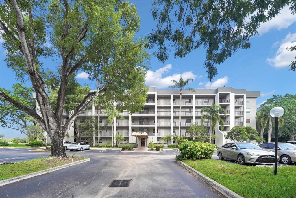 4145 Cypress Reach Court, Unit 505, Pompano Beach, FL 33069 Photo