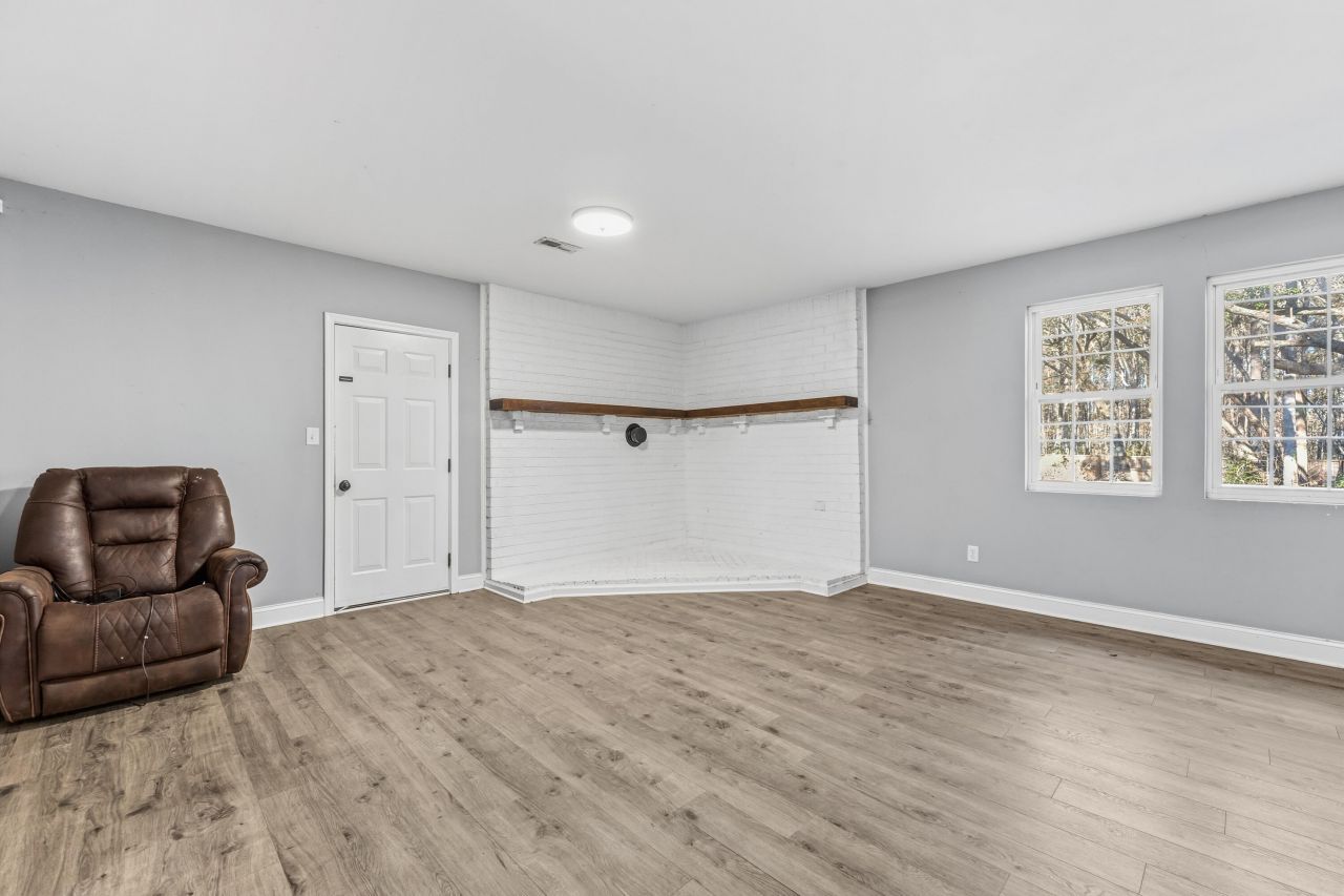 1260 Ridge Road Photo 14