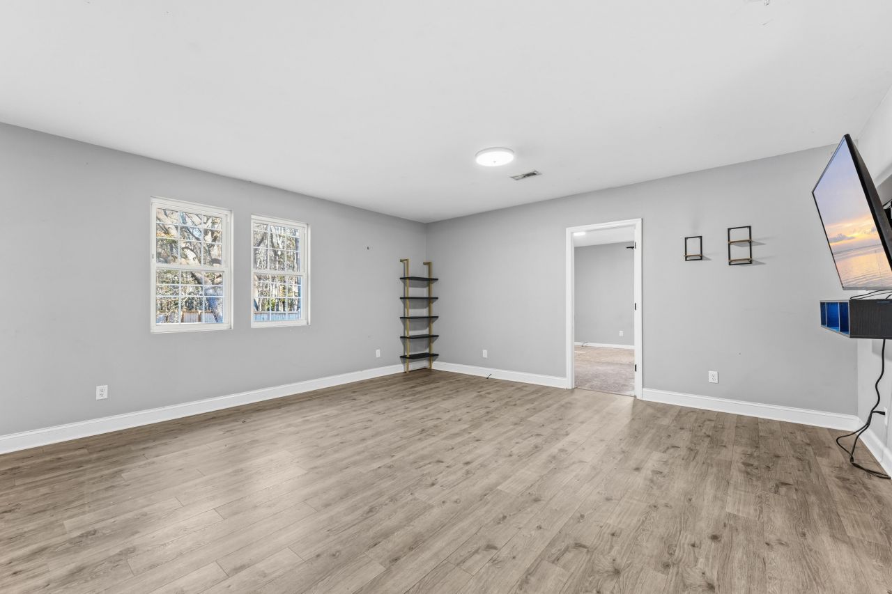 1260 Ridge Road Photo 16