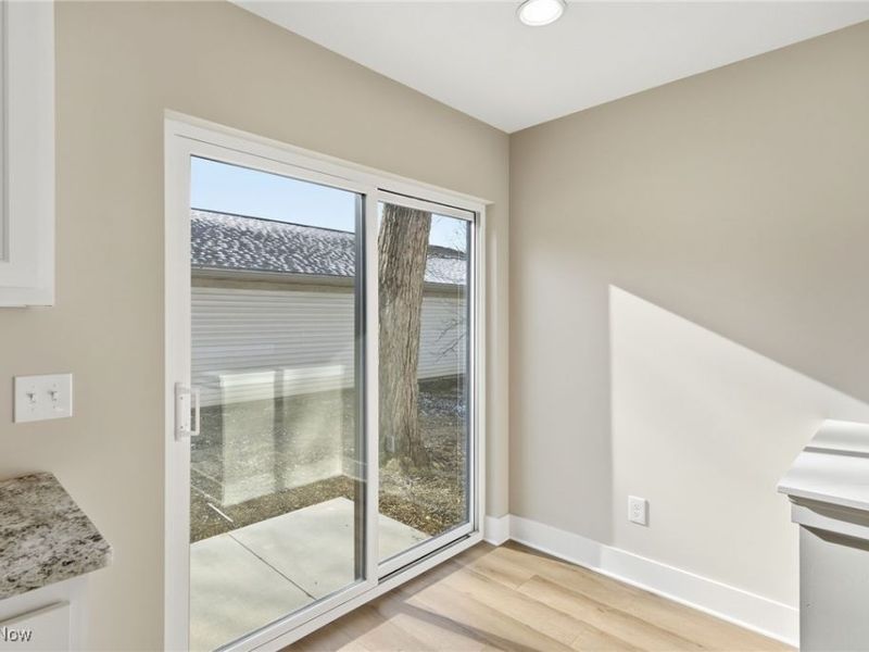 1086 Saint Andrews, Akron, OH 44312 Photo 14