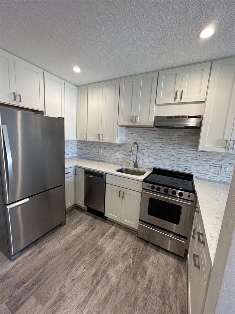 541 S Peninsula Avenue, Unit A16, New Smyrna Beach, FL 32169 Photo