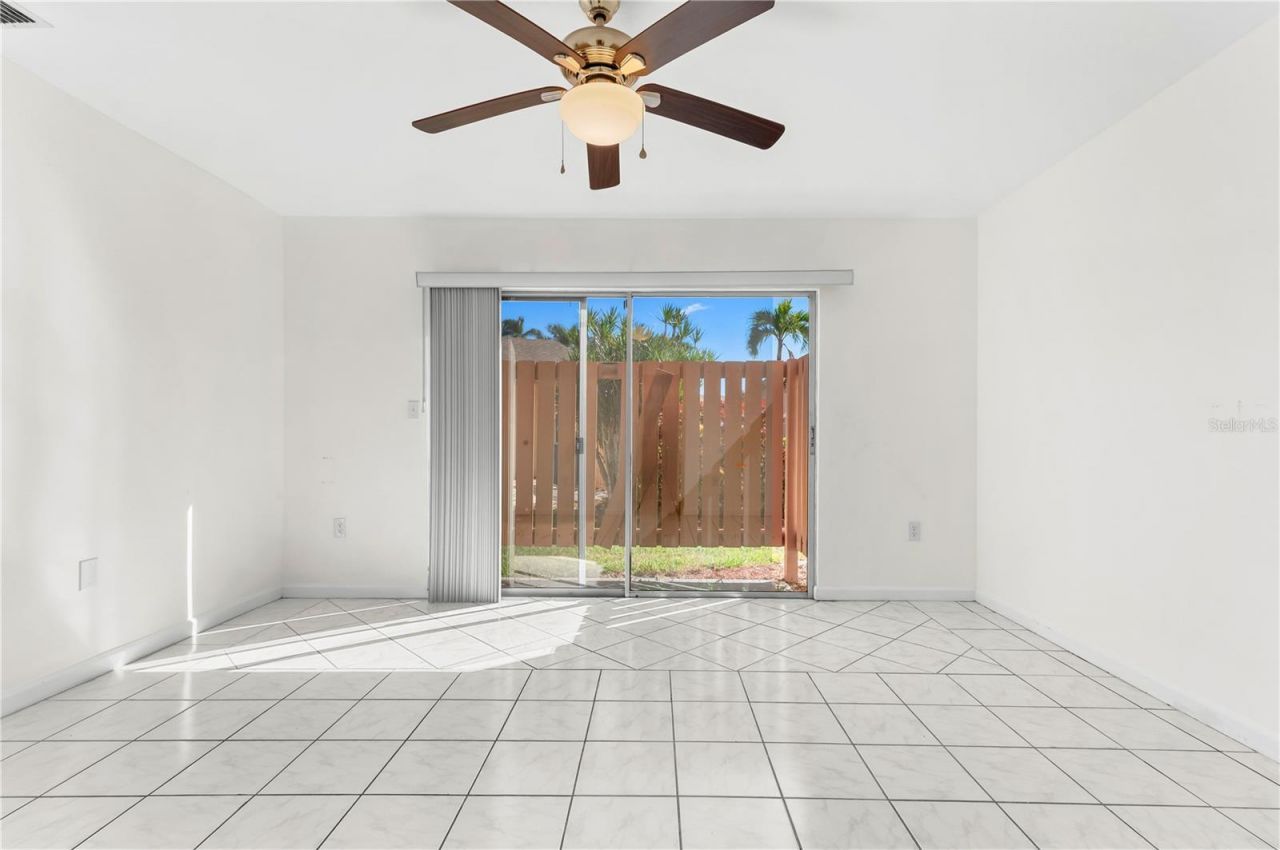 6479 Royal Woods Drive, Fort Myers, FL 33908 Photo
