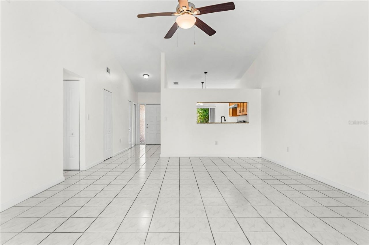 6479 Royal Woods Drive, Fort Myers, FL 33908 Photo