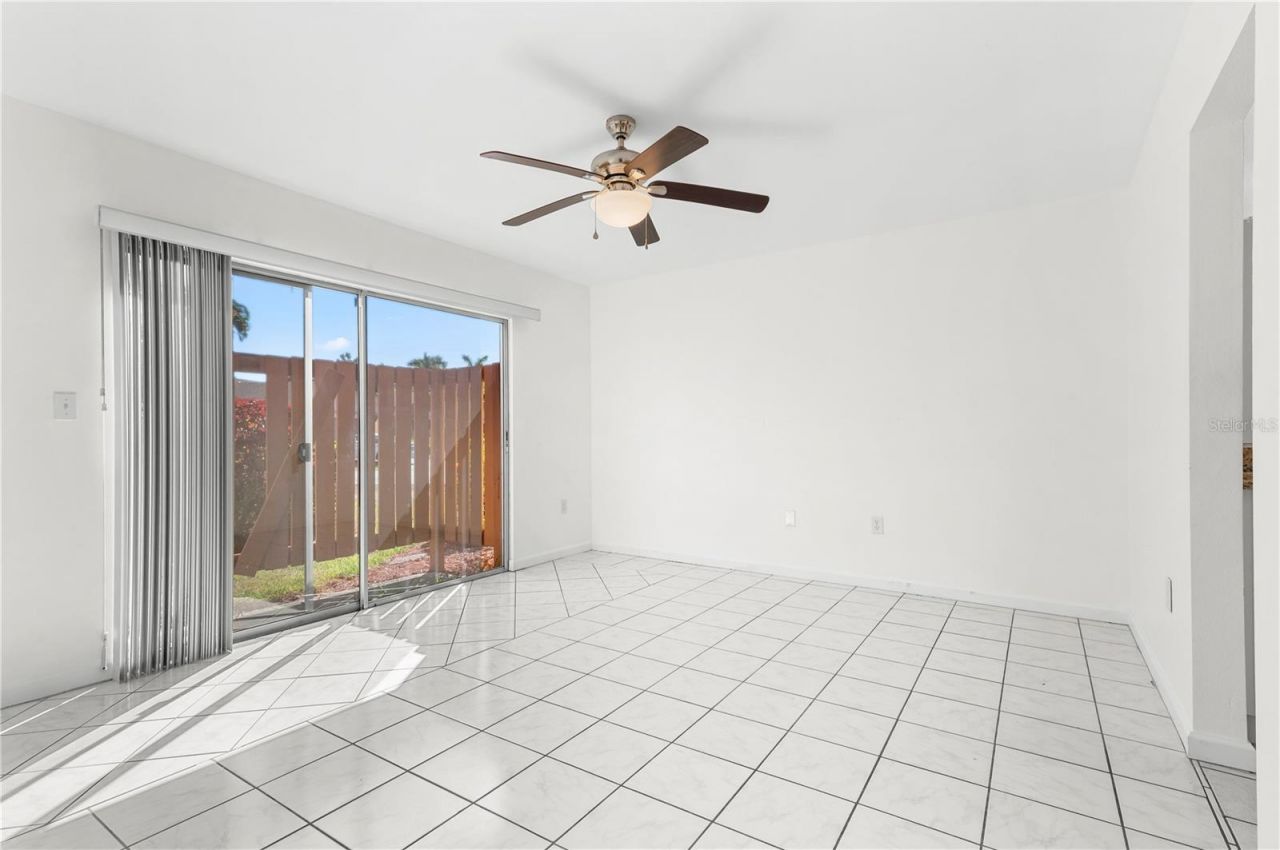 6479 Royal Woods Drive, Fort Myers, FL 33908 Photo