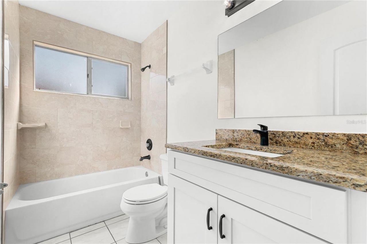 6479 Royal Woods Drive, Fort Myers, FL 33908 Photo