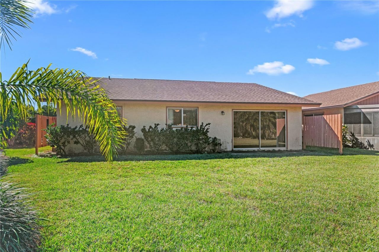 6479 Royal Woods Drive, Fort Myers, FL 33908 Photo