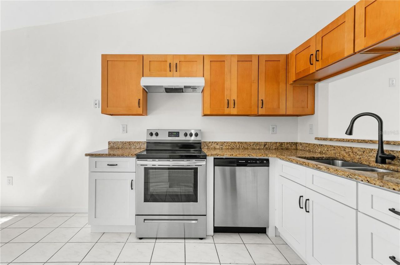 6479 Royal Woods Drive, Fort Myers, FL 33908 Photo