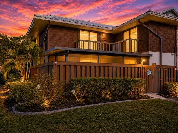 2302 SE Round Table Drive, Unit B, Port St. Lucie, FL 34952