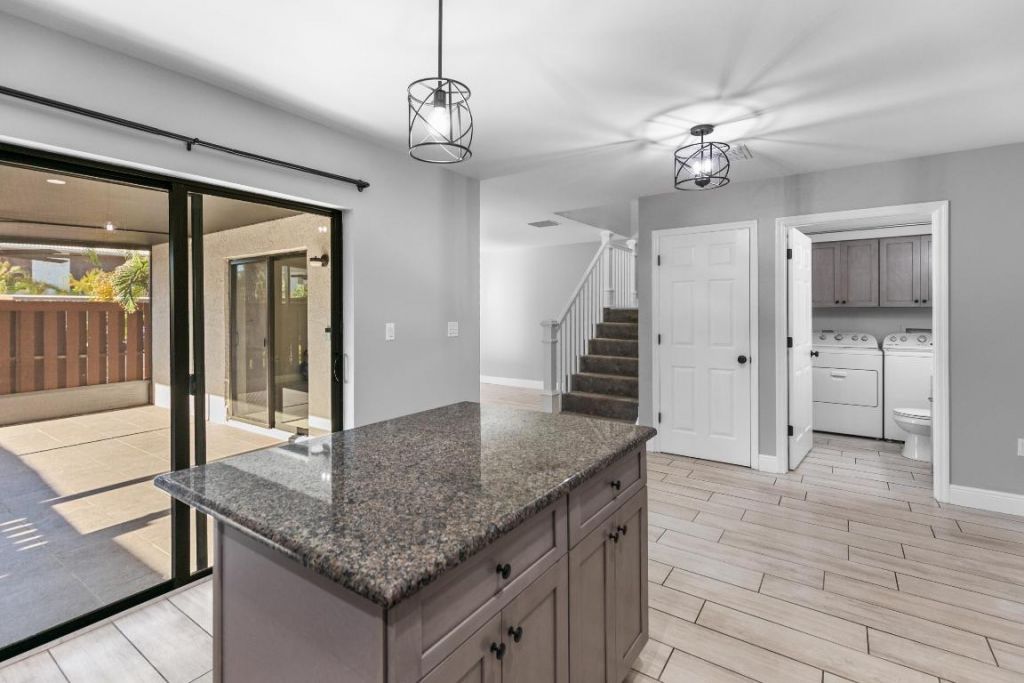 2302 SE Round Table Drive, Unit B, Port Saint Lucie, FL 34952 Photo