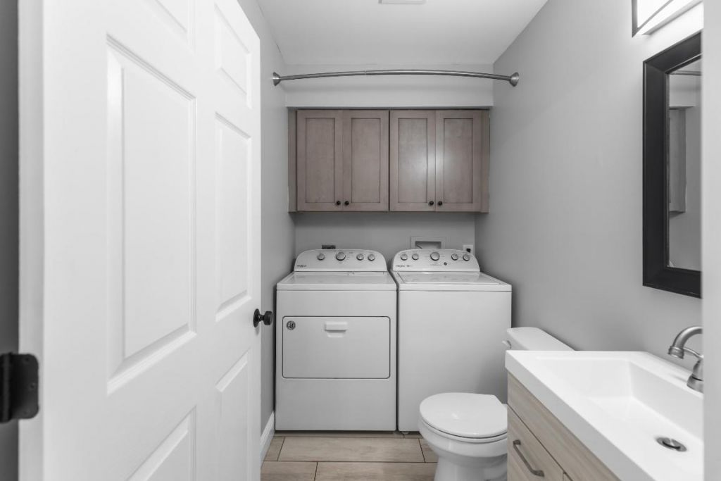 2302 SE Round Table Drive, Unit B, Port Saint Lucie, FL 34952 Photo