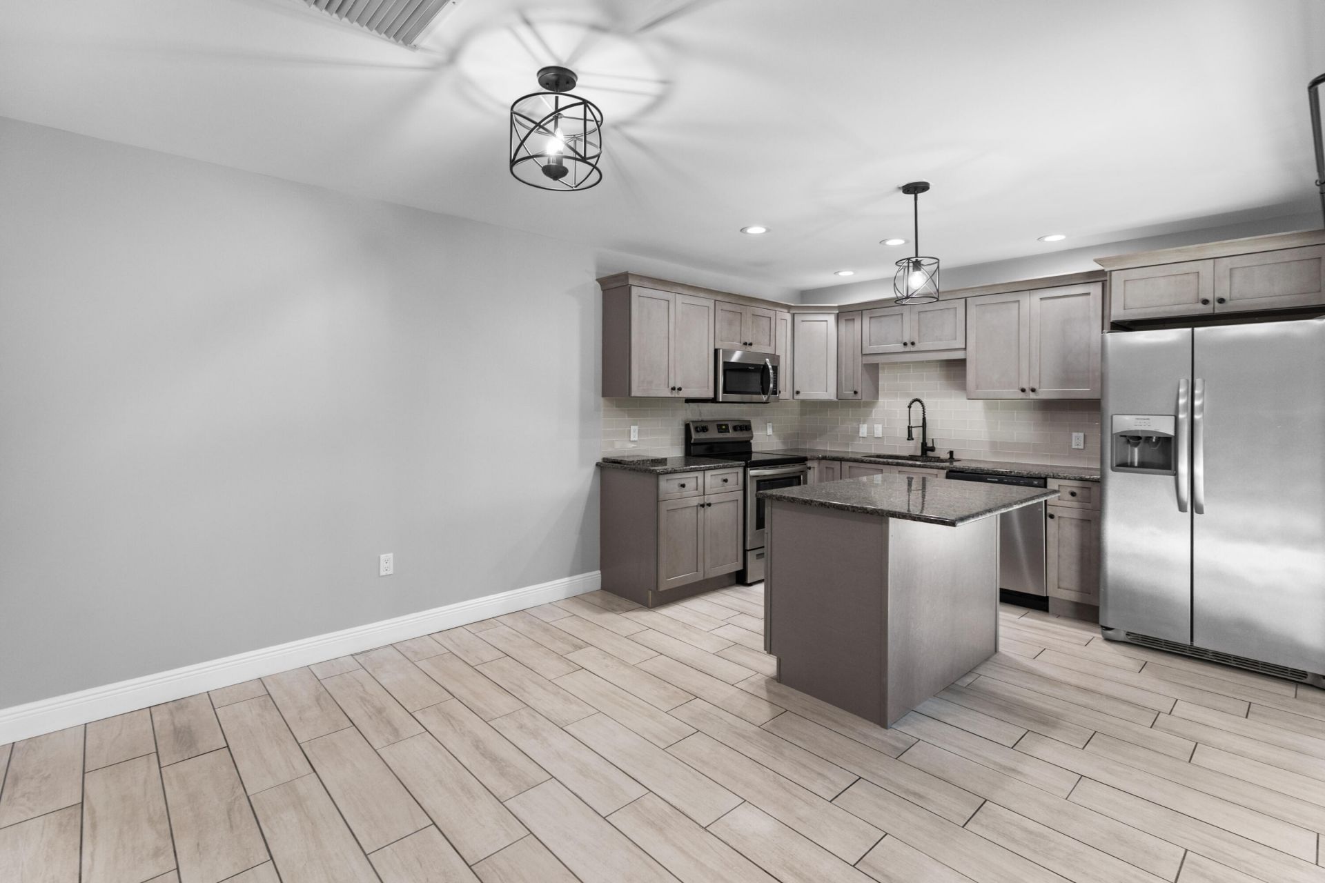 2302 SE Round Table Drive, Unit B, Port Saint Lucie, FL 34952 Photo