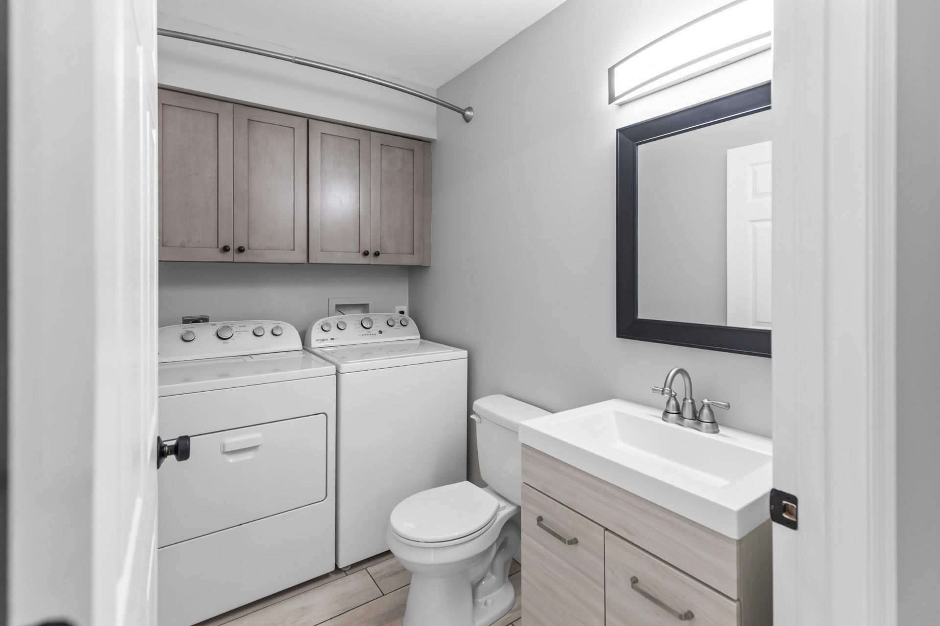 2302 SE Round Table Drive, Unit B, Port Saint Lucie, FL 34952 Photo