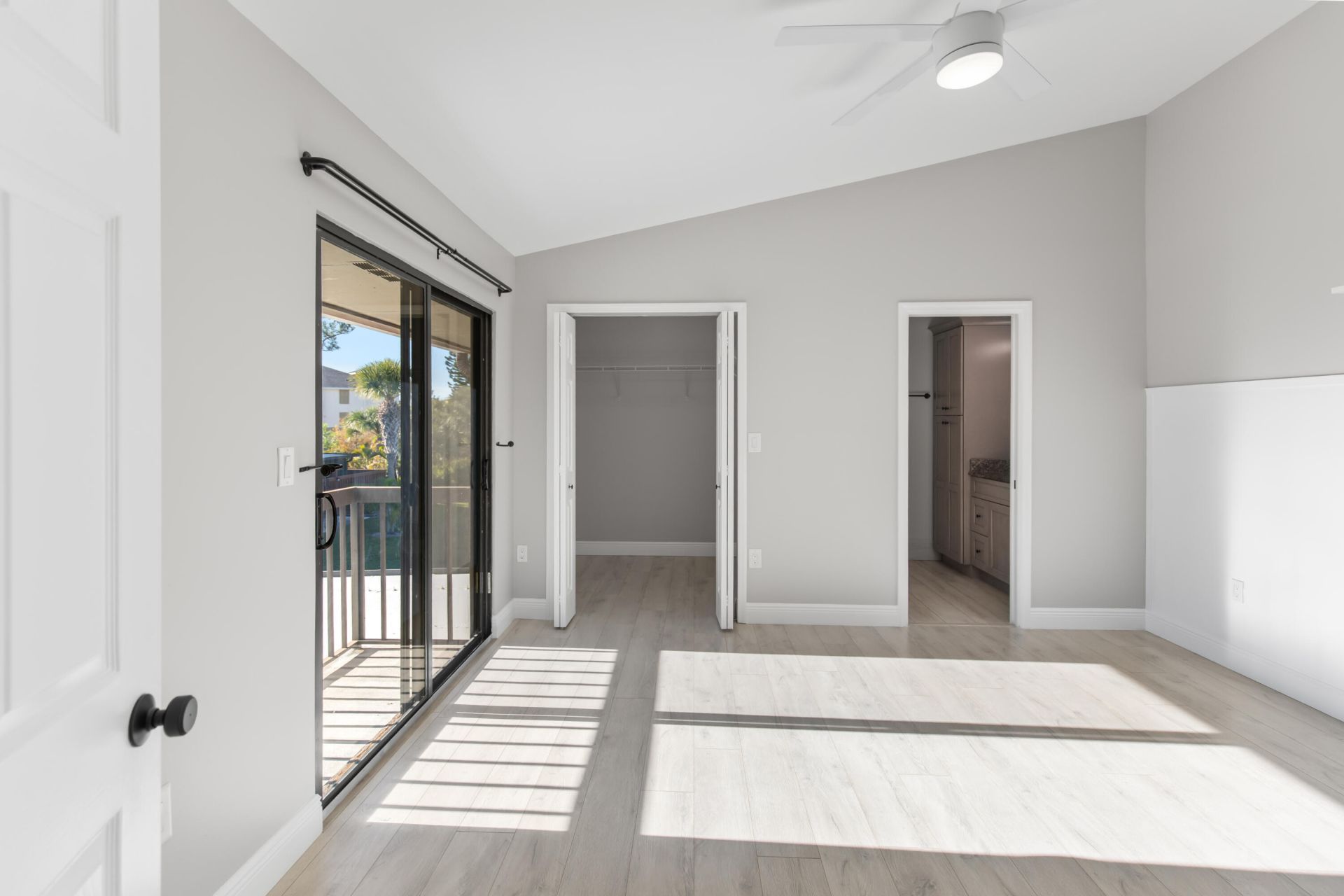 2302 SE Round Table Drive, Unit B, Port Saint Lucie, FL 34952 Photo