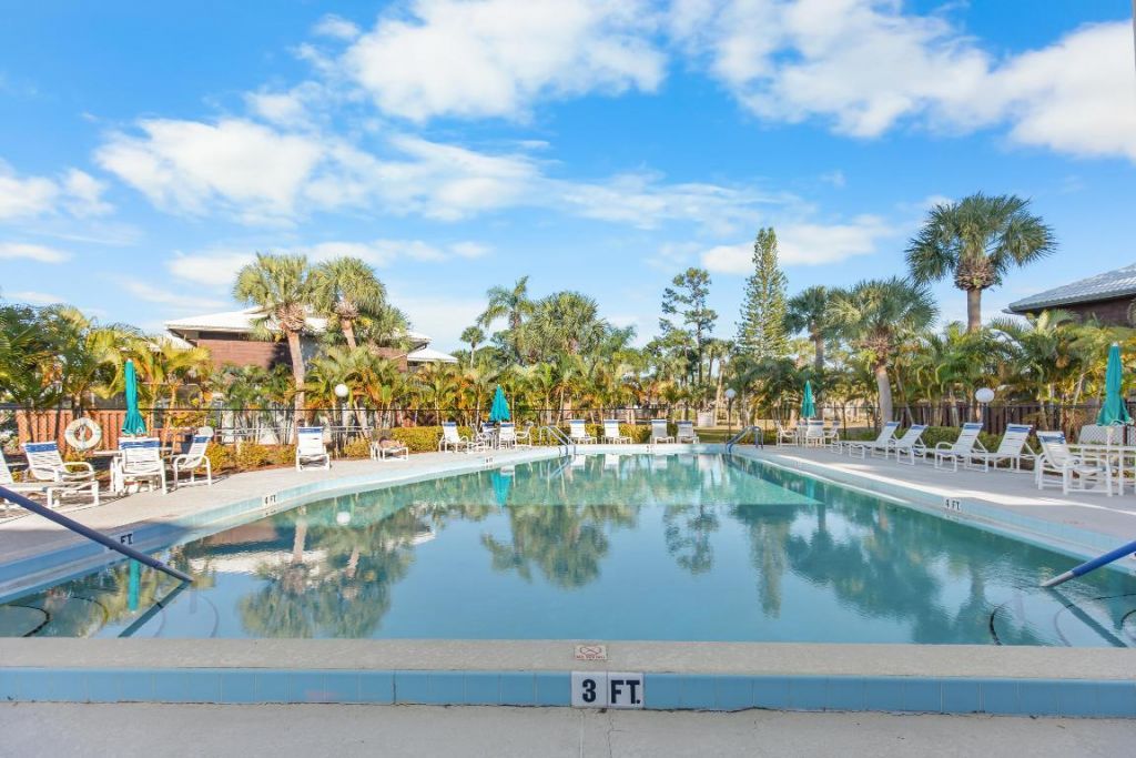 2302 SE Round Table Drive, Unit B, Port Saint Lucie, FL 34952 Photo