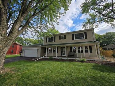 7073 Ticonderoga Trail, Eden Prairie, MN 55346